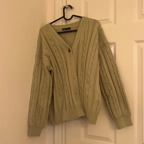 Button down sweater from Shein - Picture 1 of 4